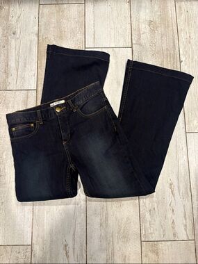 [Free People] Dark Blue Wide Flare Jeans - Size 28